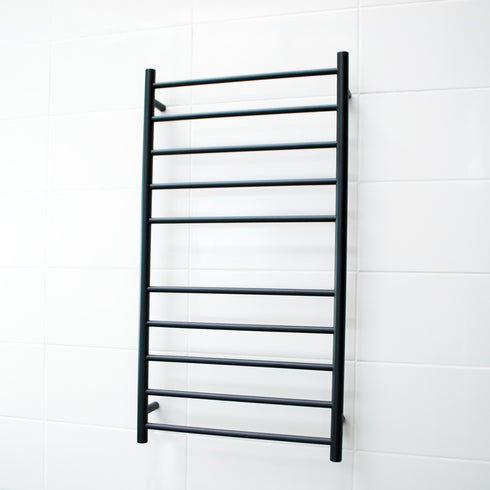 Radiant Heated Round Ladder 600 x 1100mm Matt Black